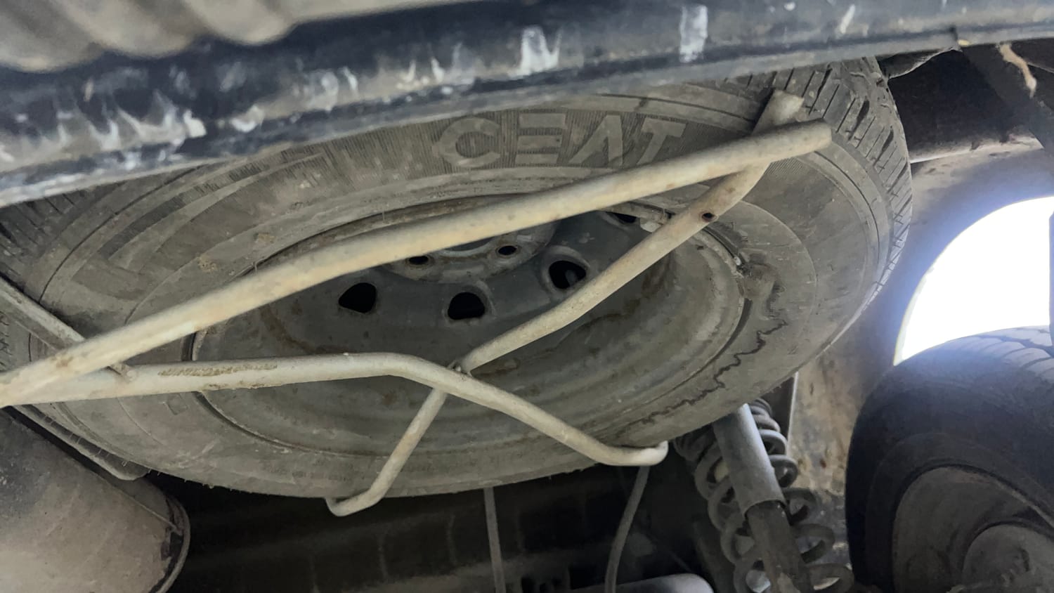 Used 2019 Maruti Suzuki Eeco 5 STR WITH A/C+HTR Petrol Manual tyres SPARE TYRE VIEW
