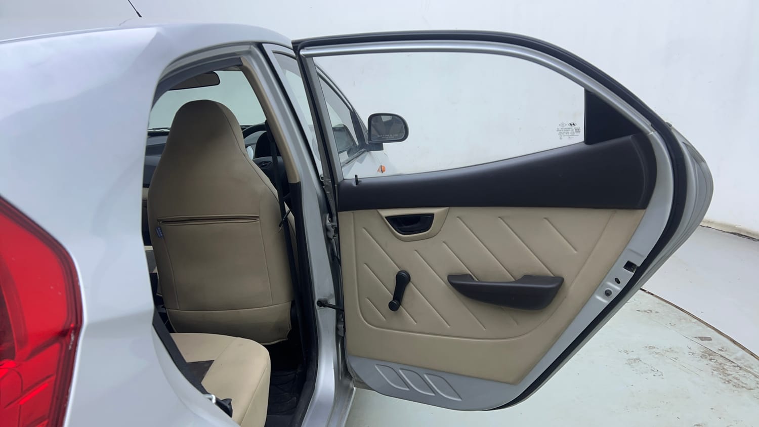 Used 2015 Hyundai Eon D-Lite + Petrol Manual interior RIGHT REAR DOOR OPEN VIEW