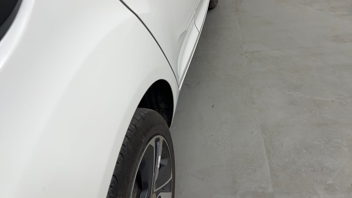 Used 2024 Tata Altroz XZA Plus Petrol Petrol Automatic dents MINOR SCRATCH