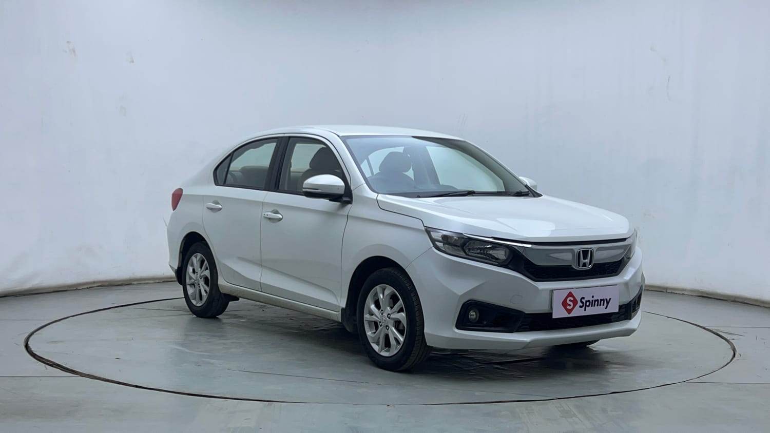 Used 2021 Honda Amaze 1.2 VX CVT Petrol Petrol Automatic exterior RIGHT FRONT CORNER VIEW