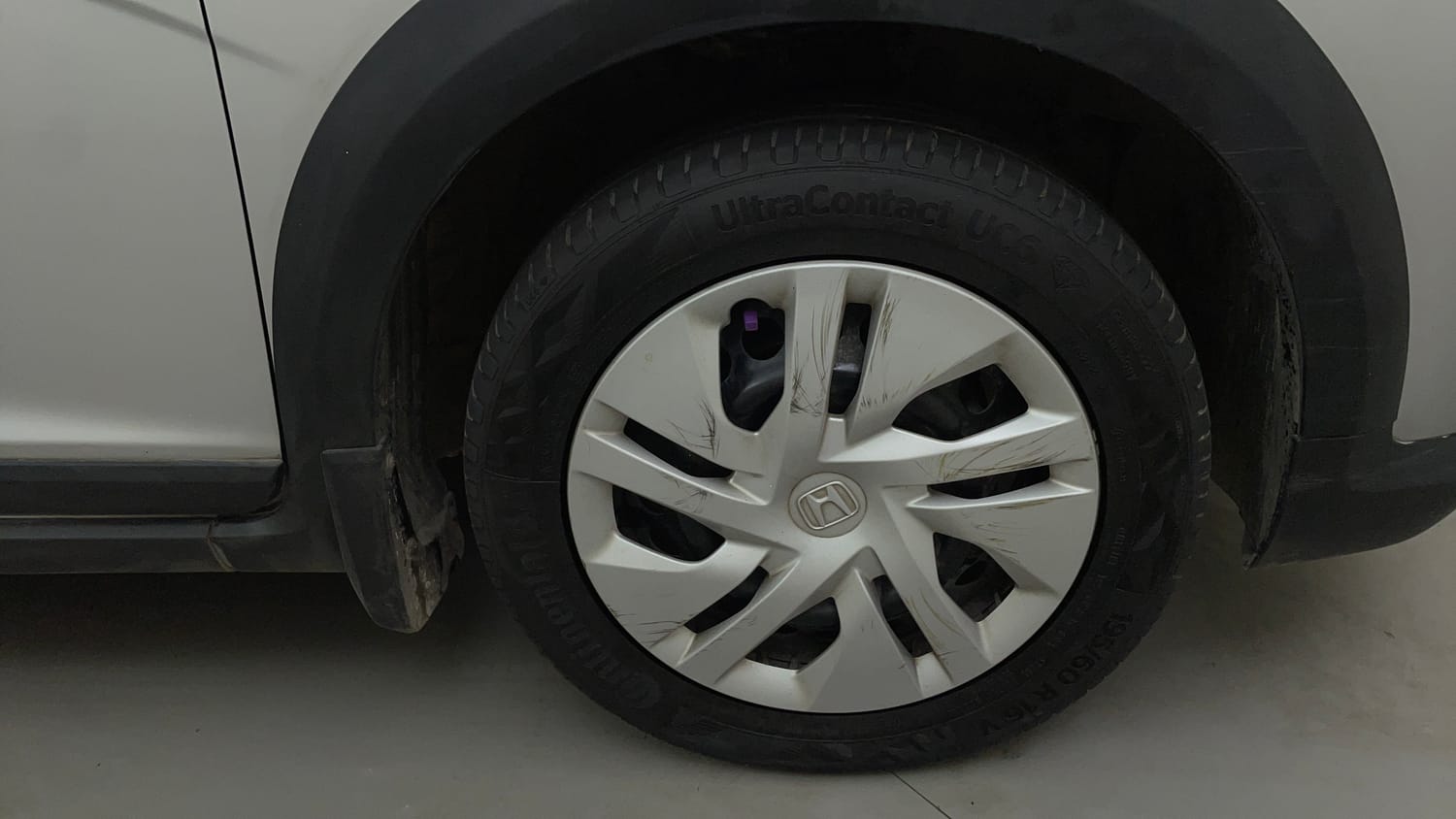 Used 2017 Honda WR-V S MT Petrol Petrol Manual tyres RIGHT FRONT TYRE RIM VIEW