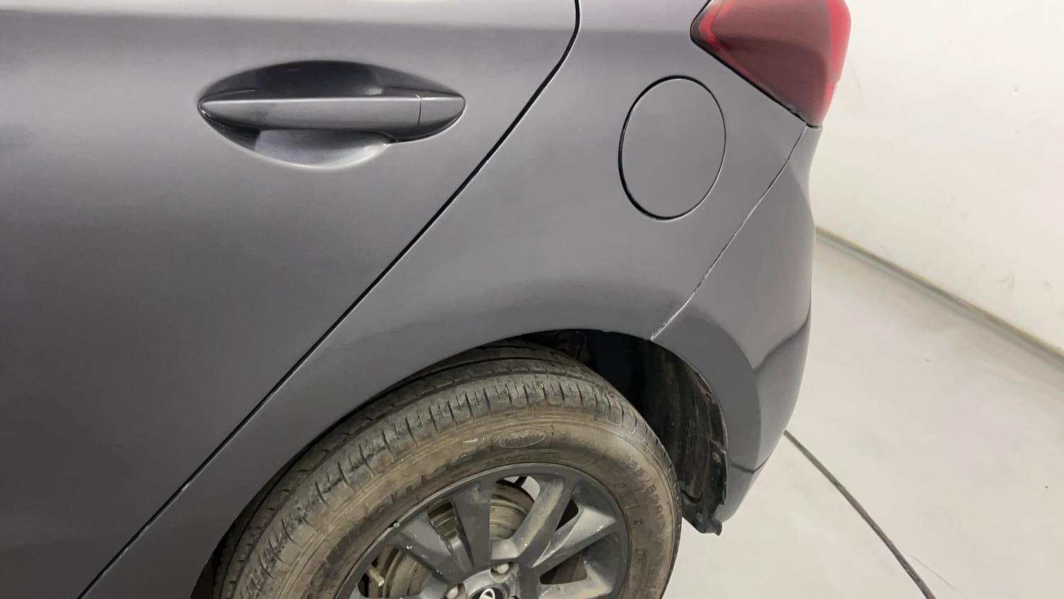 Used 2019 Hyundai Elite i20 Sportz Plus 1.2 Petrol Manual dents MINOR DENT