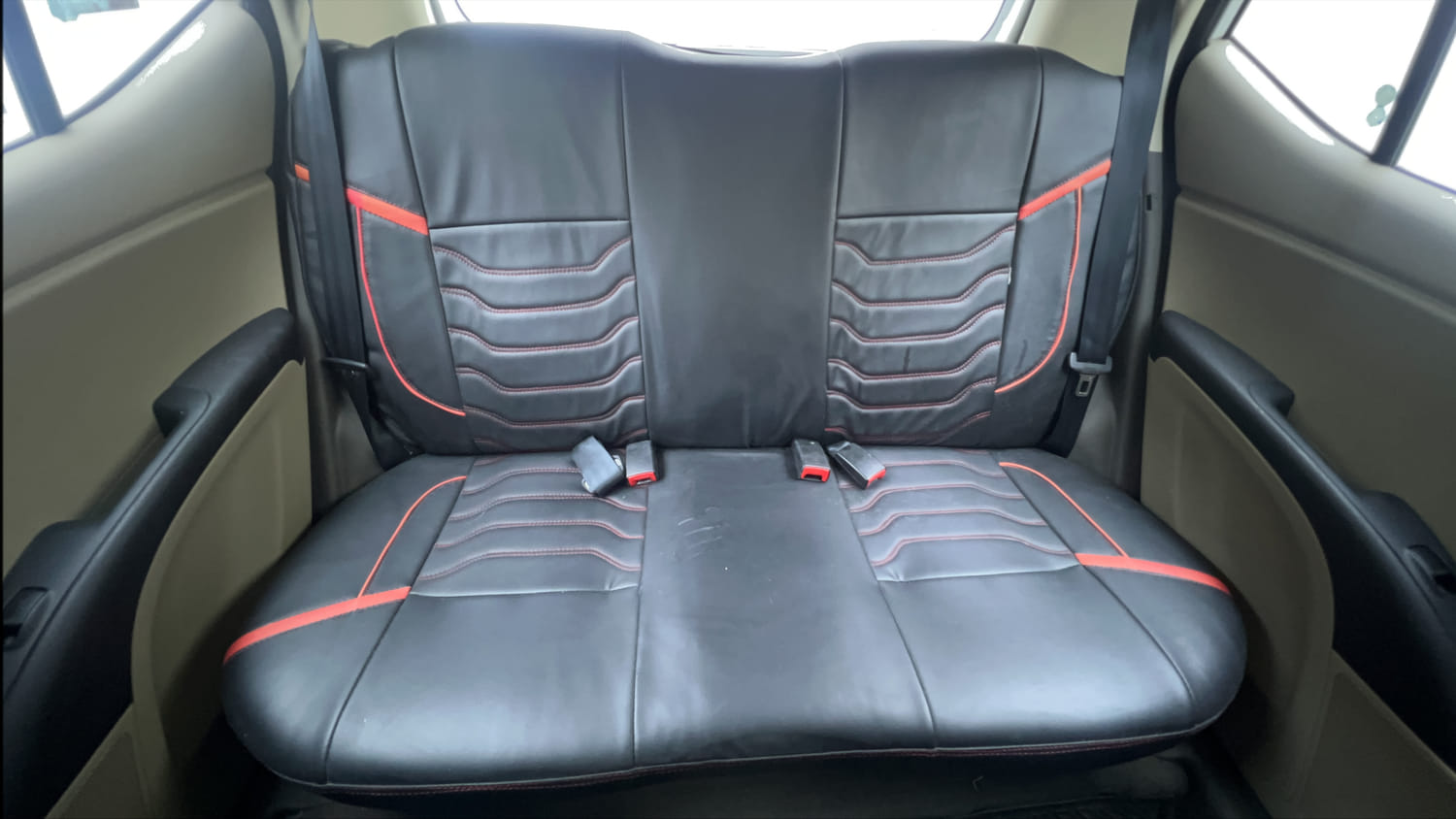 Used 2015 Hyundai i10 Sportz 1.1 iRDE2 Petrol Manual interior REAR SEAT CONDITION VIEW