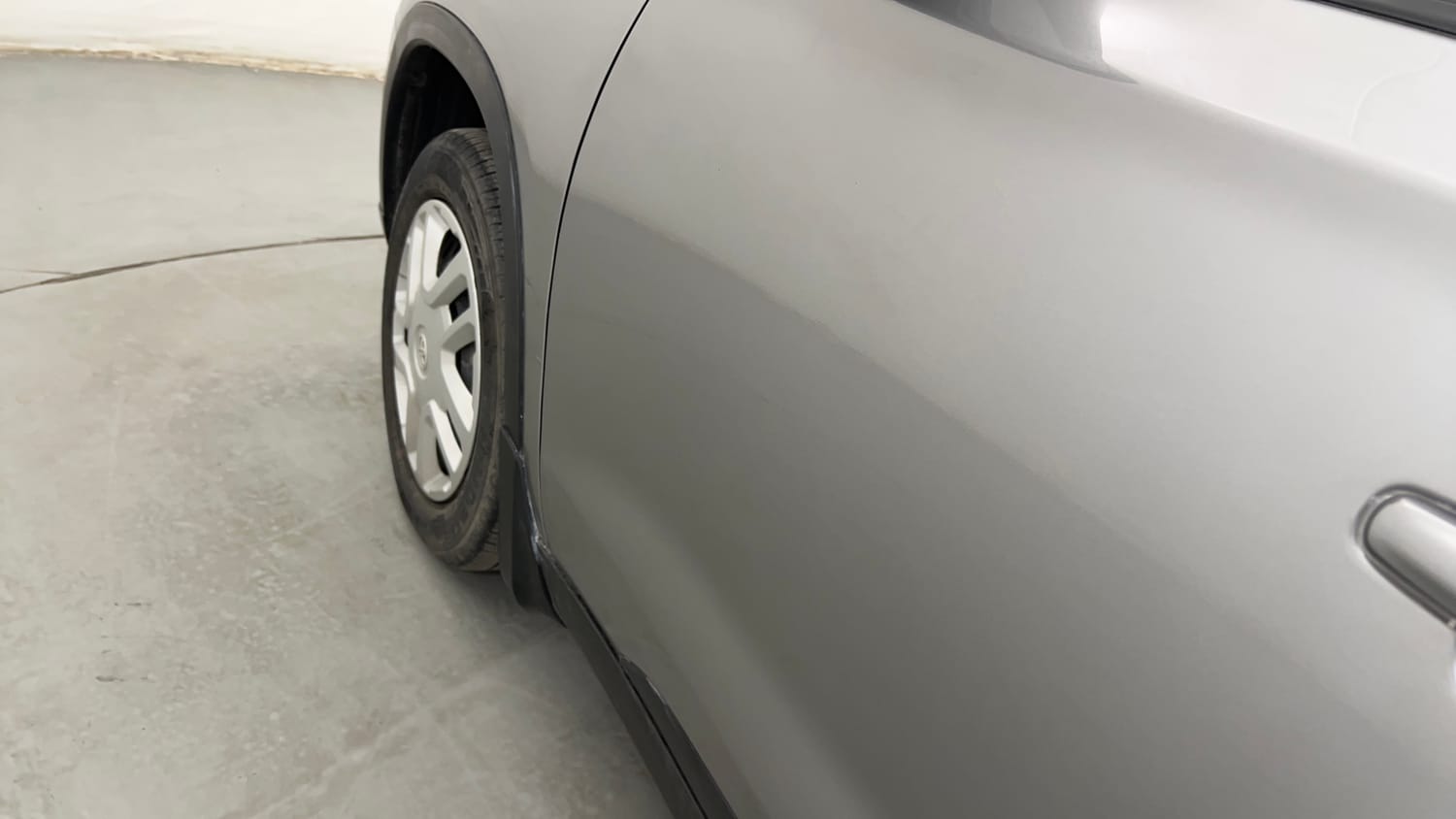 Used 2022 Toyota Urban Cruiser Mid Grade AT Petrol Automatic dents MINOR SCRATCH