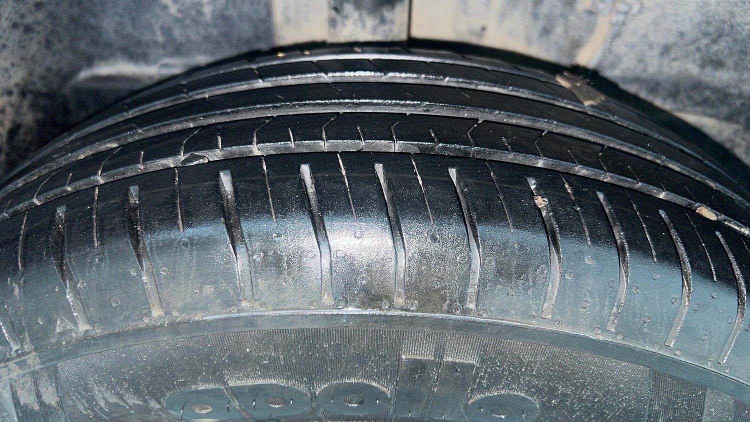 Used 2022 Tata Punch Adventure MT Petrol Manual tyres RIGHT REAR TYRE TREAD VIEW