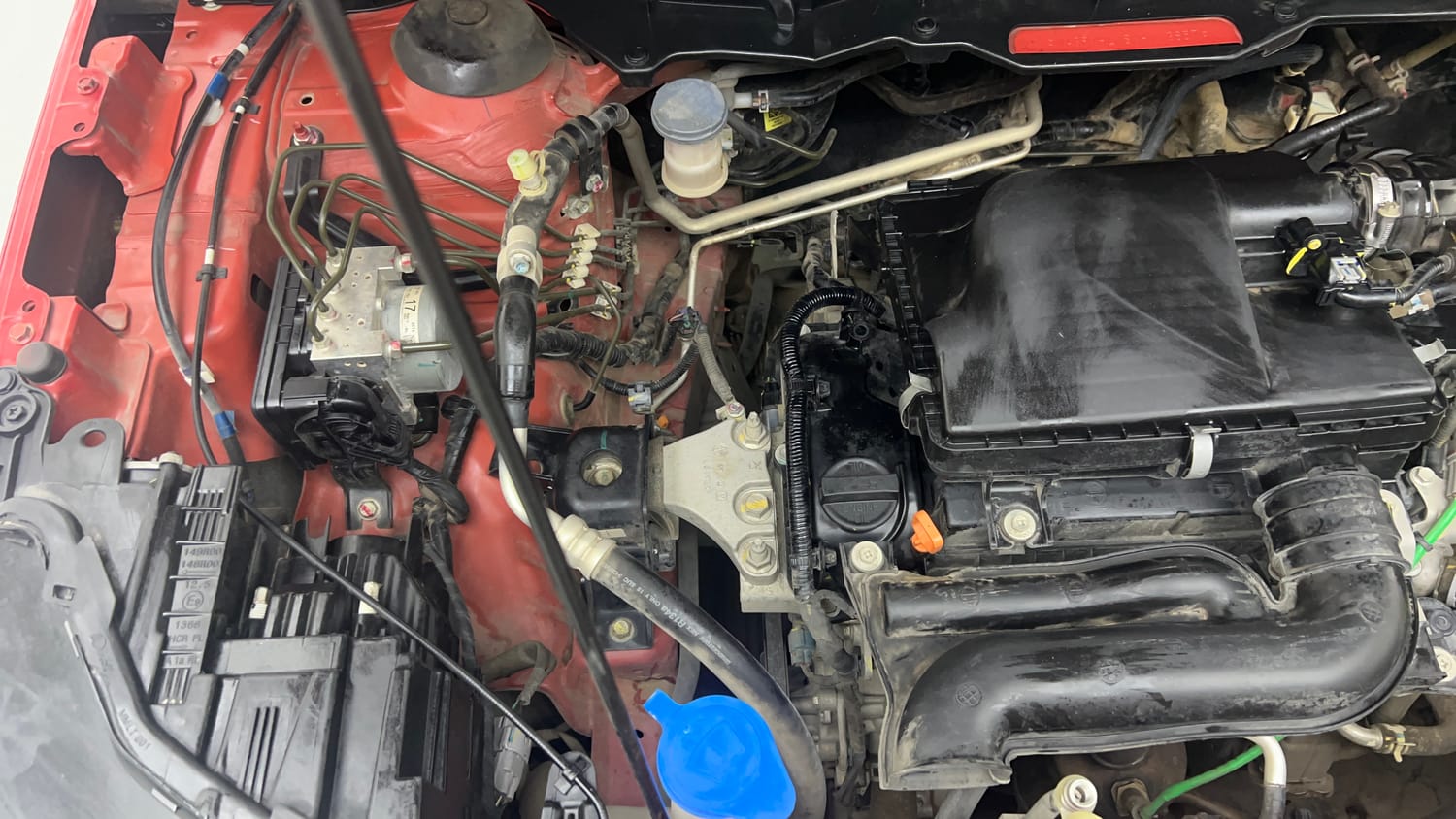 Used 2022 Maruti Suzuki Brezza Zxi Plus Dual Tone Petrol Manual engine ENGINE RIGHT SIDE VIEW