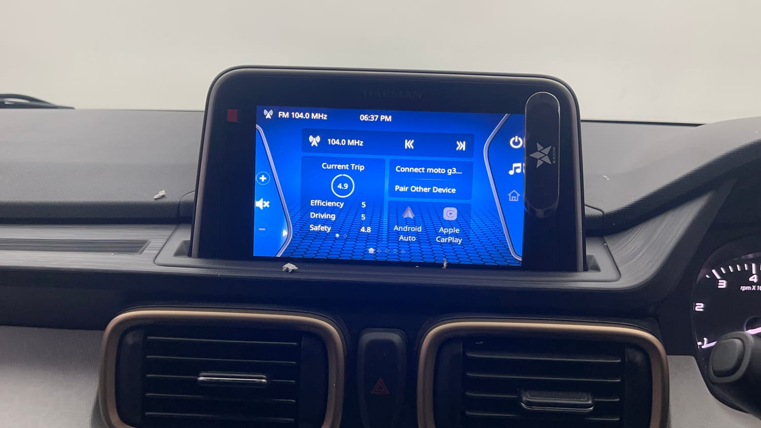 Used 2022 Tata Punch Accomplished Dazzle Pack MT Petrol Manual top_features Touch screen infotainment system