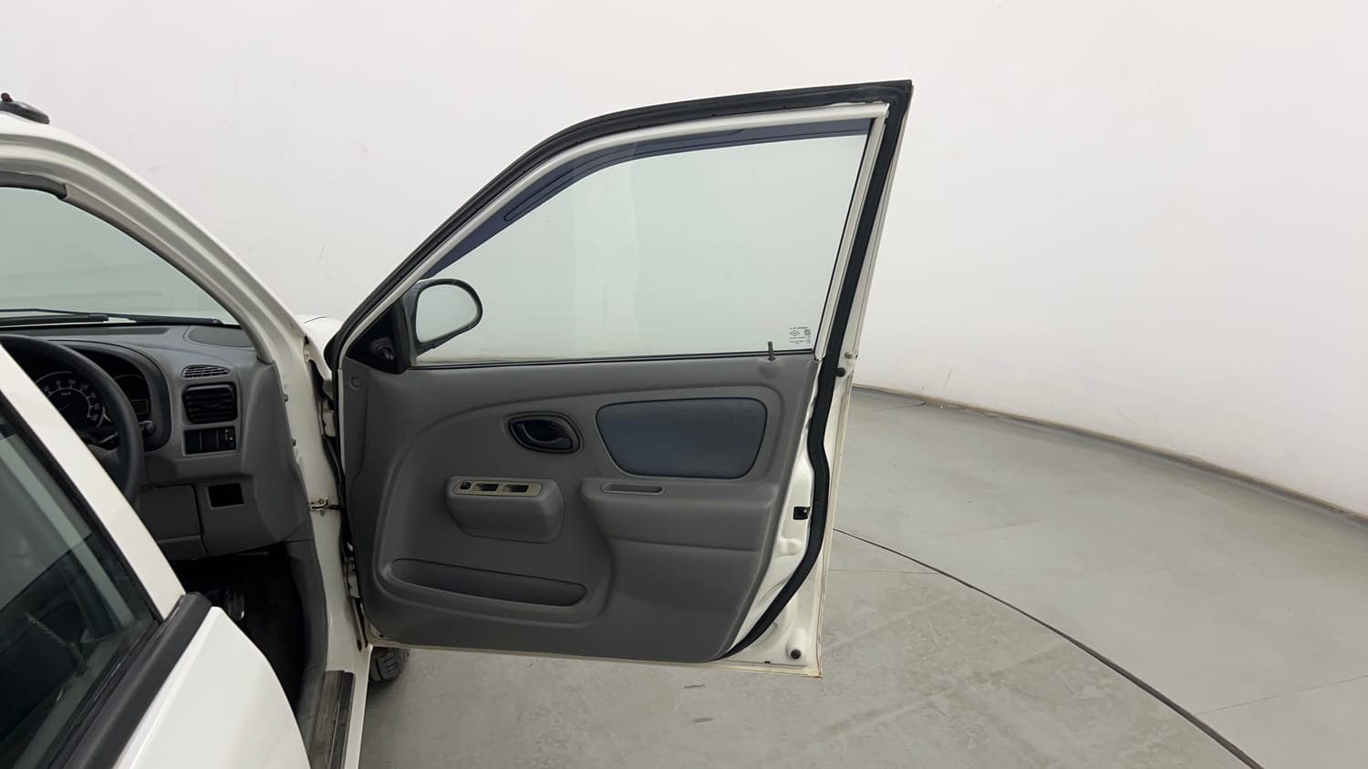 Used 2014 Maruti Suzuki Alto K10 VXi Petrol Manual interior RIGHT FRONT DOOR OPEN VIEW