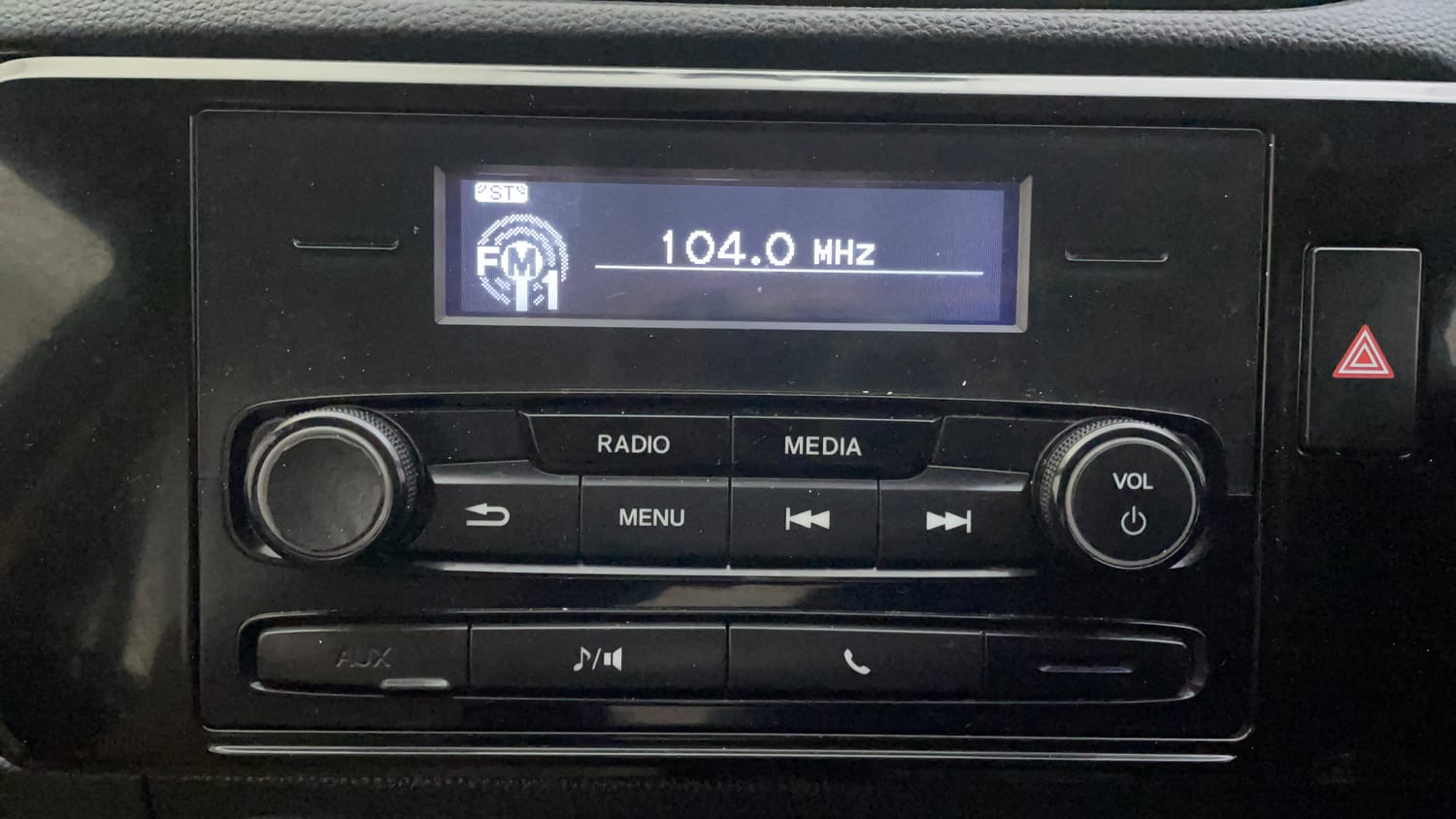 Used 2019 Honda Amaze 1.2 S MT Petrol Petrol Manual top_features Integrated (in-dash) music system