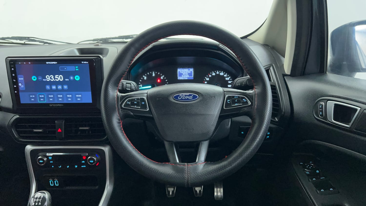 Used 2018 Ford EcoSport Titanium 1.5L TDCi Diesel Manual interior STEERING VIEW
