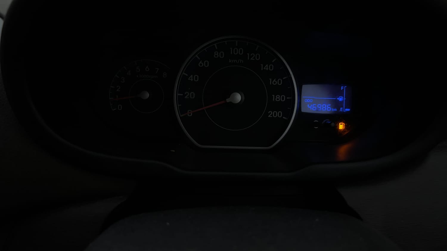 Used 2014 Hyundai i10 Sportz 1.1 iRDE2 Petrol Manual interior CLUSTERMETER VIEW