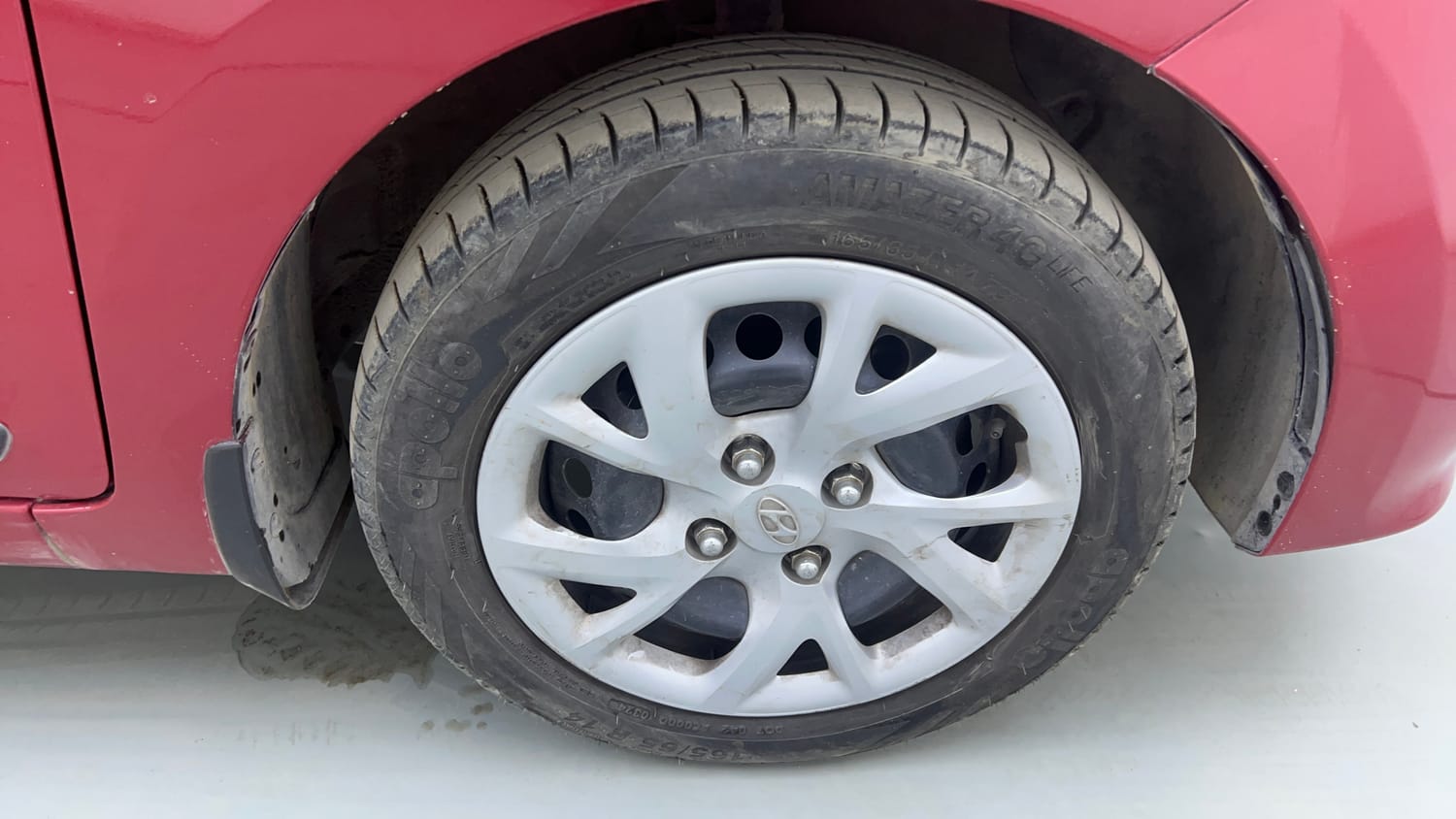 Used 2017 Hyundai Grand i10 Sportz (O) 1.2 Kappa VTVT Petrol Manual tyres RIGHT FRONT TYRE RIM VIEW