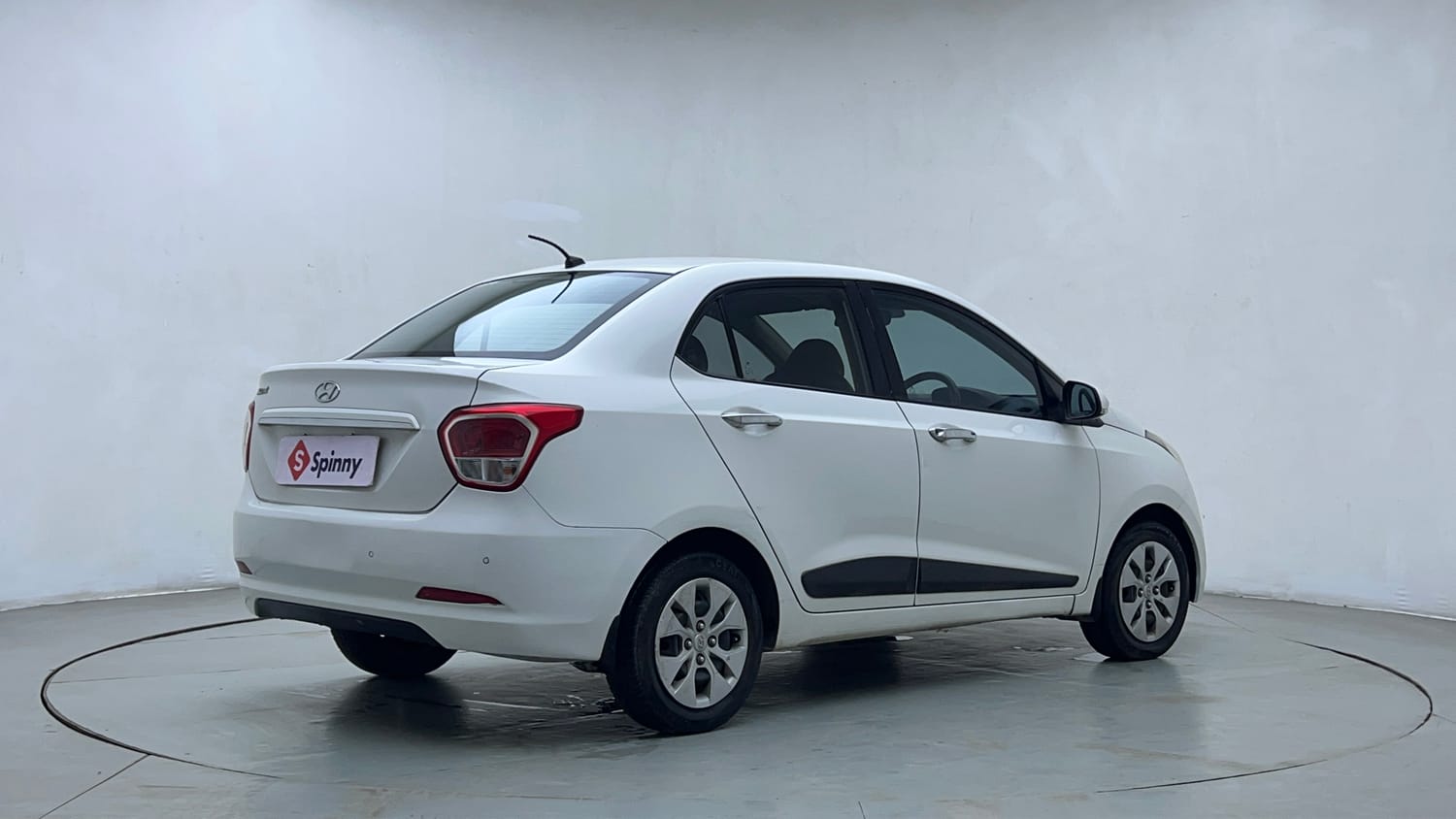 Used 2014 Hyundai Xcent S 1.2 Petrol Manual exterior RIGHT REAR CORNER VIEW