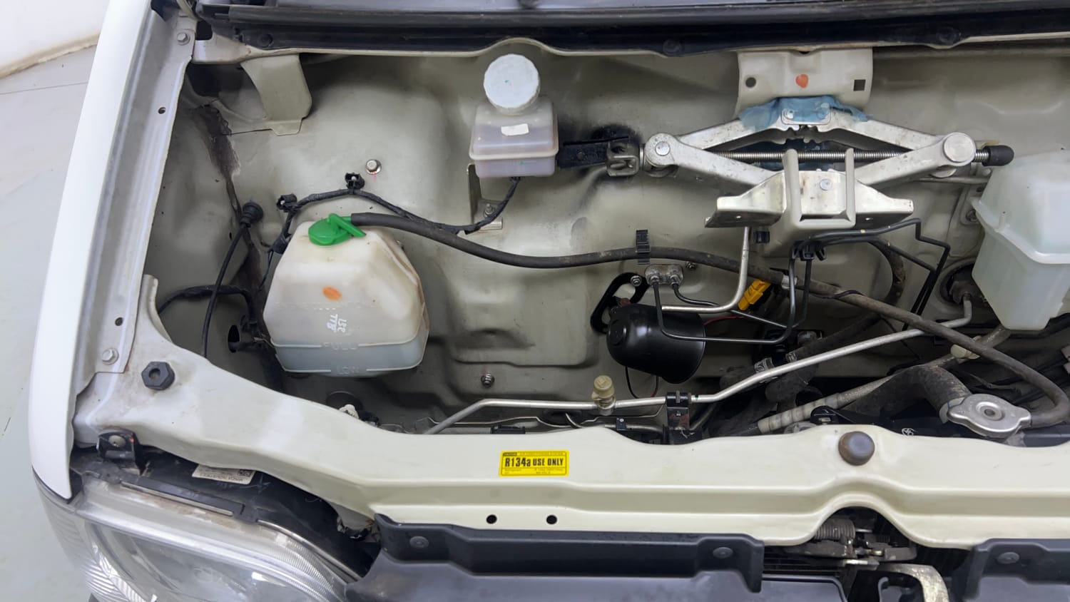 Used 2019 Maruti Suzuki Eeco 5 STR WITH A/C+HTR Petrol Manual engine ENGINE RIGHT SIDE VIEW