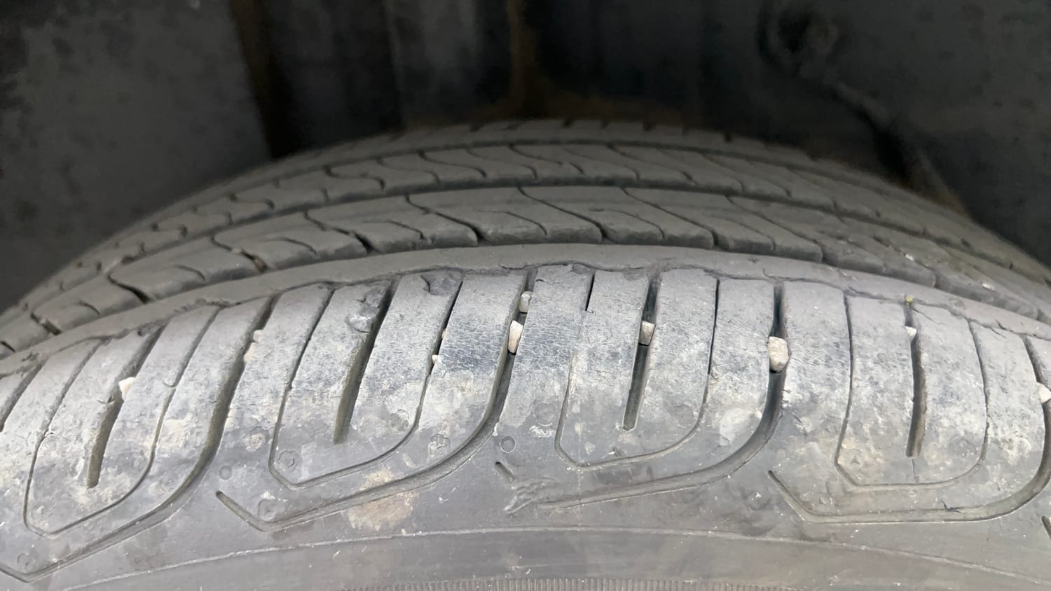 Used 2024 Tata Altroz XZA Plus Petrol Petrol Automatic tyres RIGHT REAR TYRE TREAD VIEW