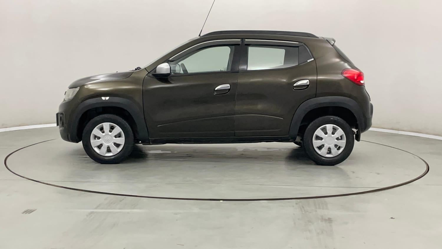 Used 2018 Renault Kwid 1.0 RXT Petrol Manual exterior LEFT SIDE VIEW