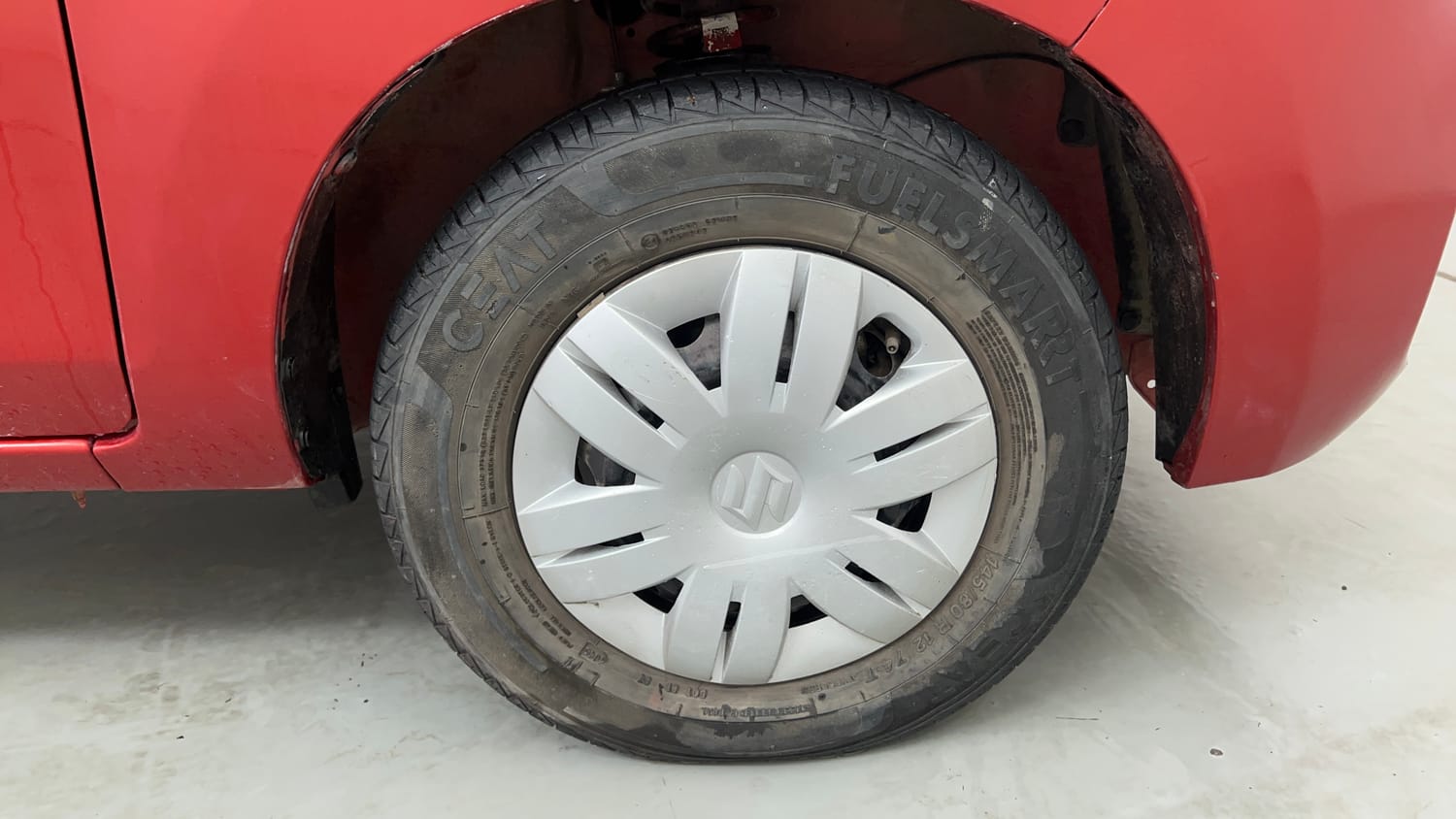 Used 2019 Maruti Suzuki Alto 800 VXi Petrol Manual tyres RIGHT FRONT TYRE RIM VIEW