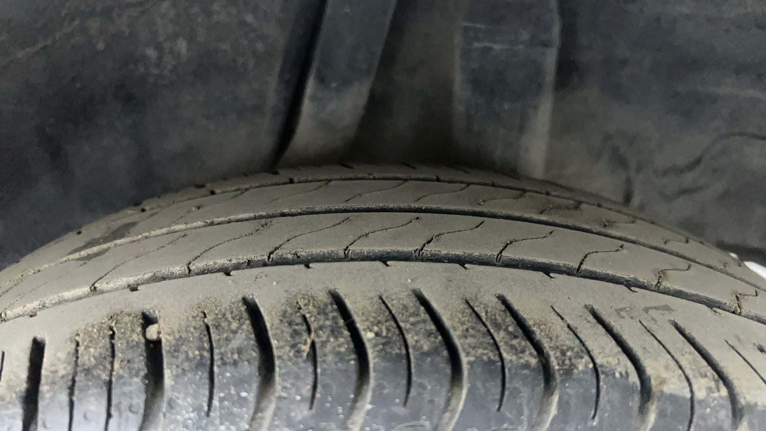 Used 2021 Honda Amaze 1.2 VX CVT Petrol Petrol Automatic tyres LEFT REAR TYRE TREAD VIEW