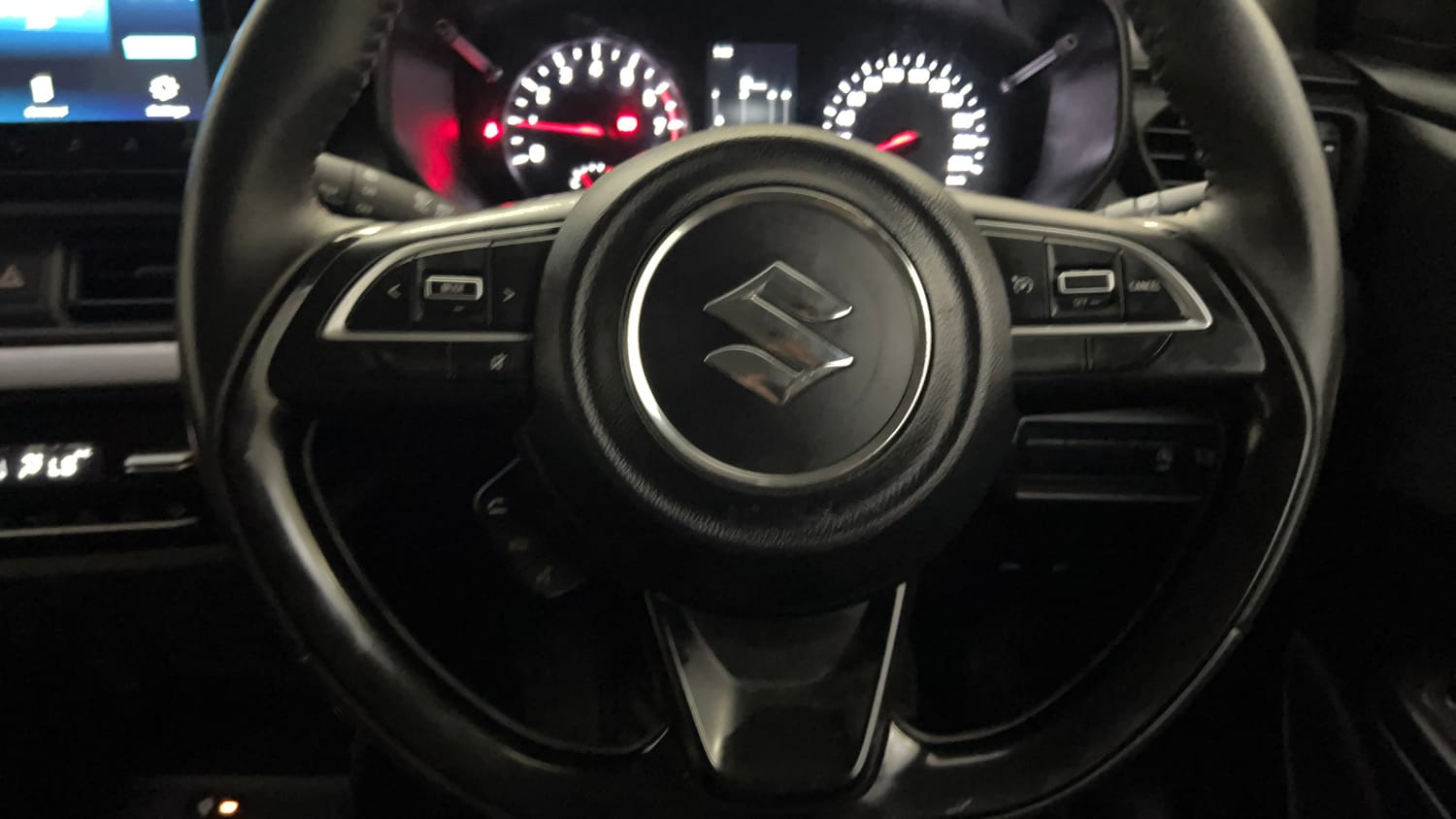 Used 2024 Maruti Suzuki Swift ZXi Plus AMT Petrol Automatic top_features Airbags