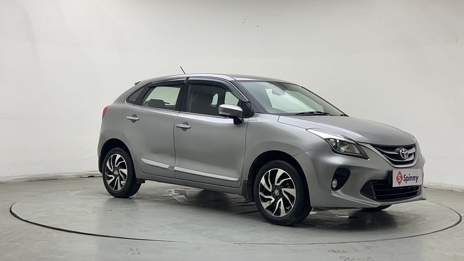 Used 2019 Toyota Glanza G CVT Petrol Automatic exterior RIGHT FRONT CORNER VIEW