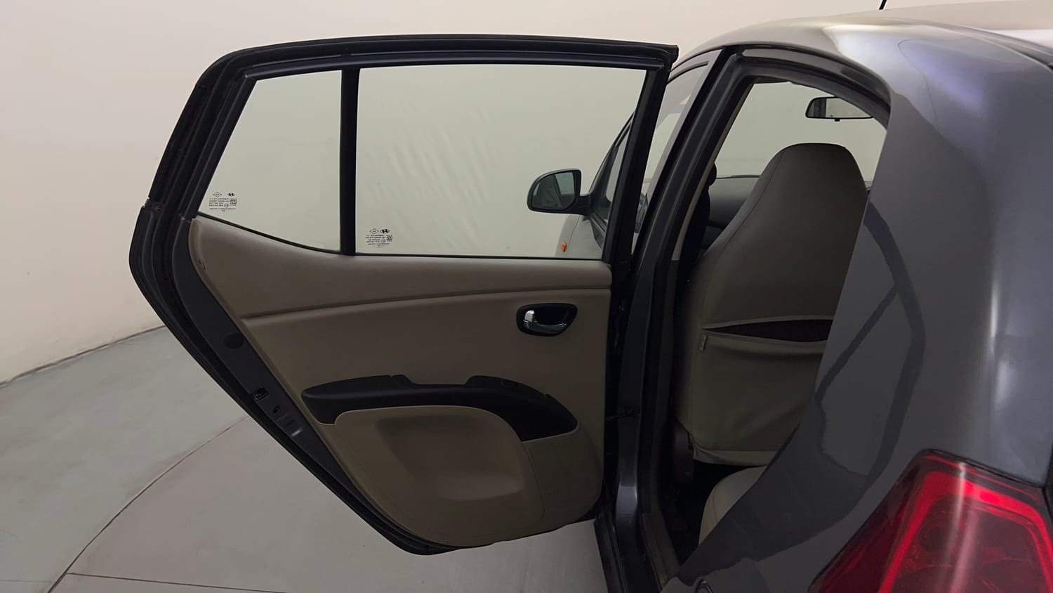 Used 2014 Hyundai i10 Sportz 1.1 iRDE2 Petrol Manual interior LEFT REAR DOOR OPEN VIEW