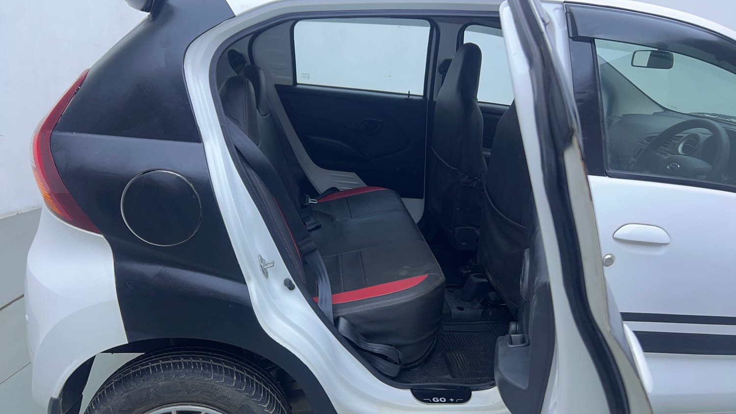 Used 2018 Datsun Redi-GO T (O) Petrol Manual interior RIGHT SIDE REAR DOOR CABIN VIEW