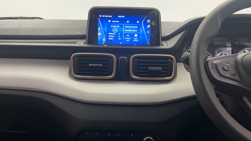 Used 2022 Tata Punch Accomplished Dazzle Pack MT Petrol Manual interior MUSIC SYSTEM & AC CONTROL VIEW