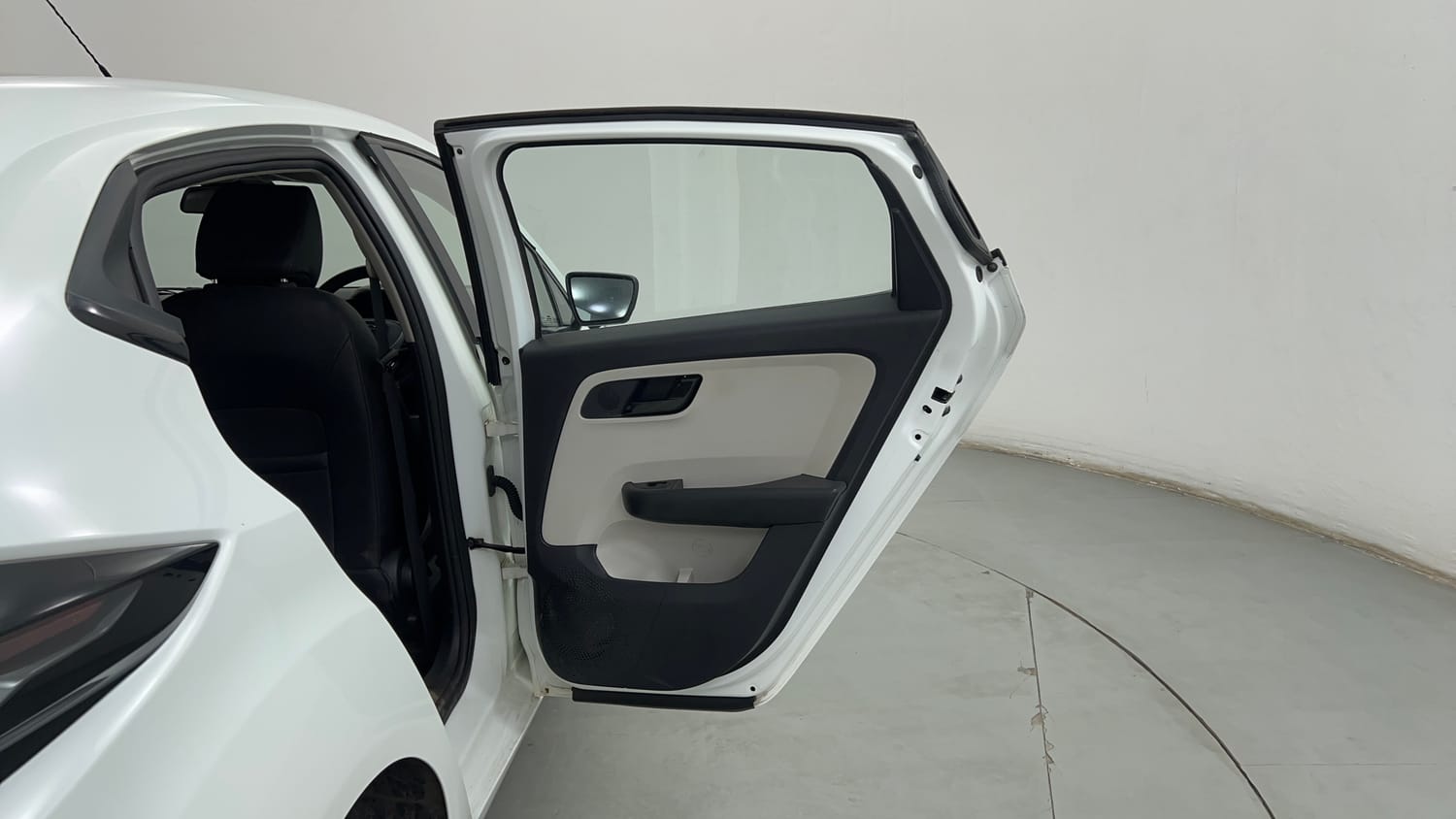 Used 2024 Tata Altroz XZA Plus Petrol Petrol Automatic interior RIGHT REAR DOOR OPEN VIEW