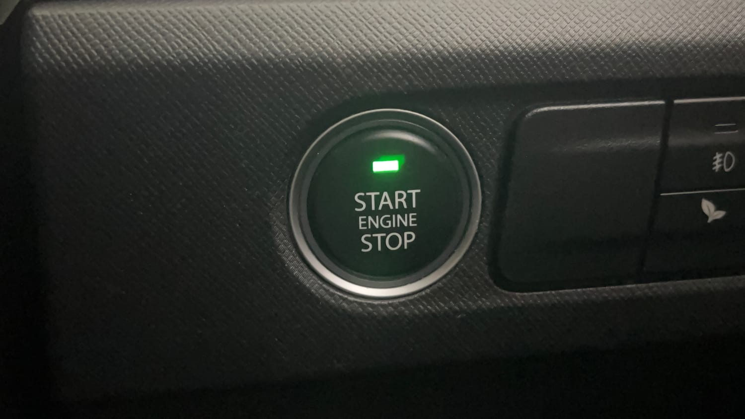 Used 2022 Tata Punch Accomplished Dazzle Pack MT Petrol Manual top_features Keyless start