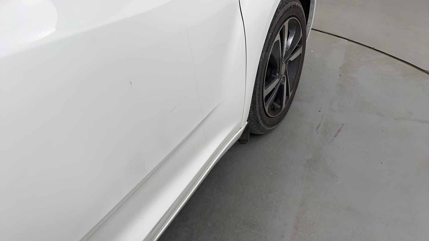 Used 2024 Tata Altroz XZA Plus Petrol Petrol Automatic dents MINOR DENT