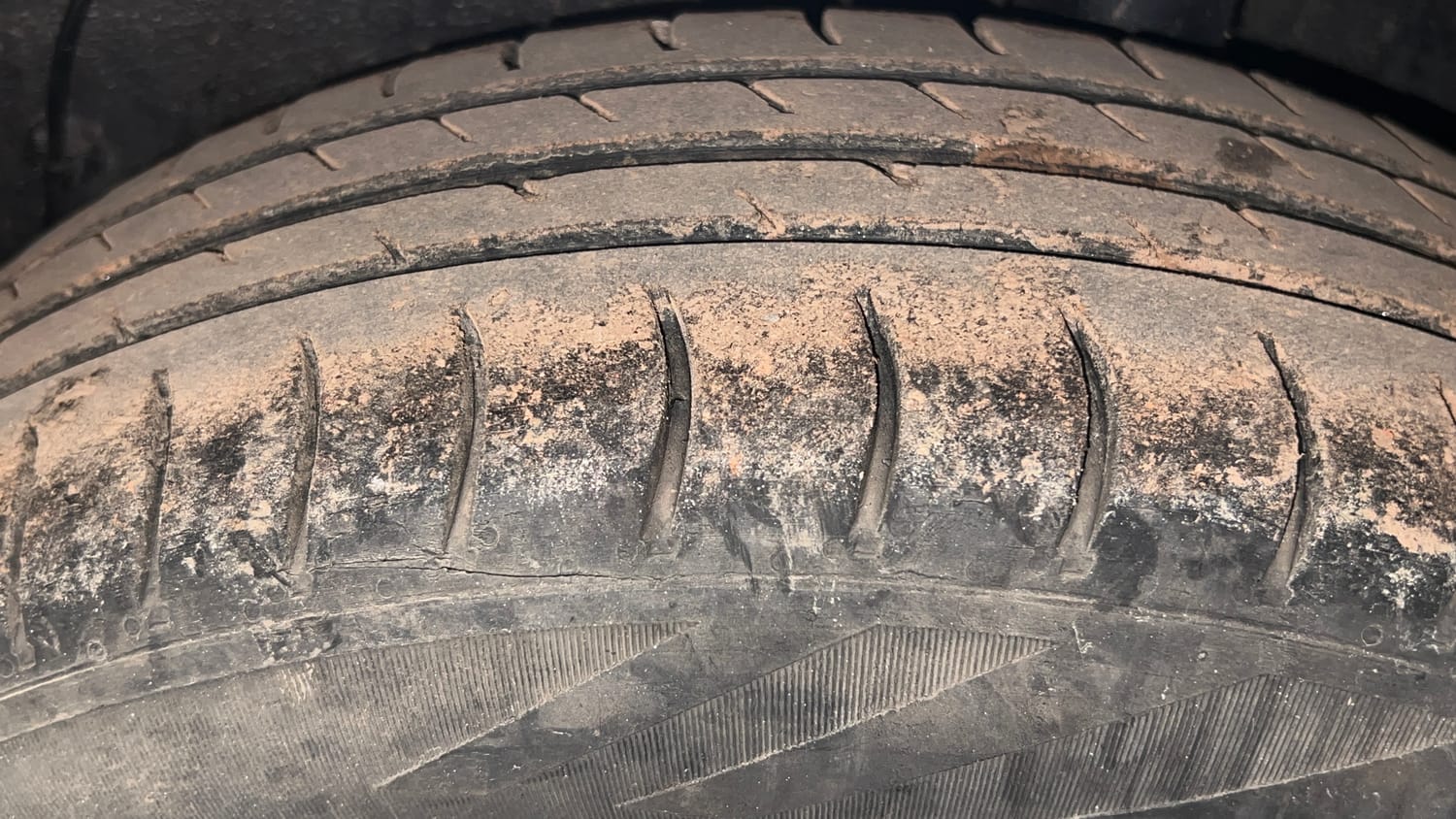 Used 2017 Maruti Suzuki Celerio ZXi Opt Petrol Manual tyres LEFT REAR TYRE TREAD VIEW