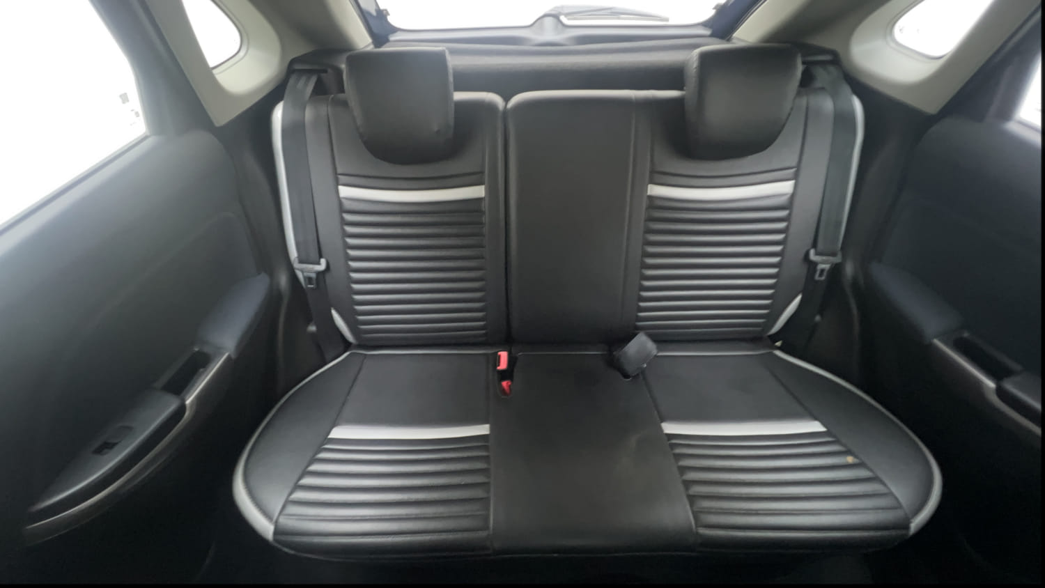Used 2021 Maruti Suzuki Baleno Delta Petrol Manual interior REAR SEAT CONDITION VIEW