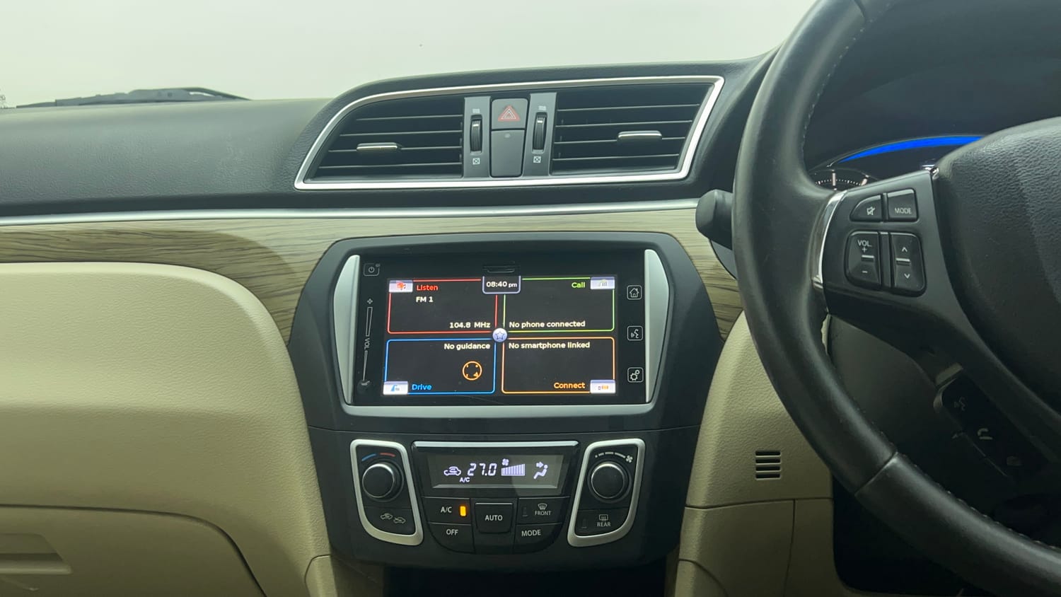 Used 2019 Maruti Suzuki Ciaz Alpha Hybrid 1.5 AT Petrol Automatic top_features Integrated (in-dash) music system