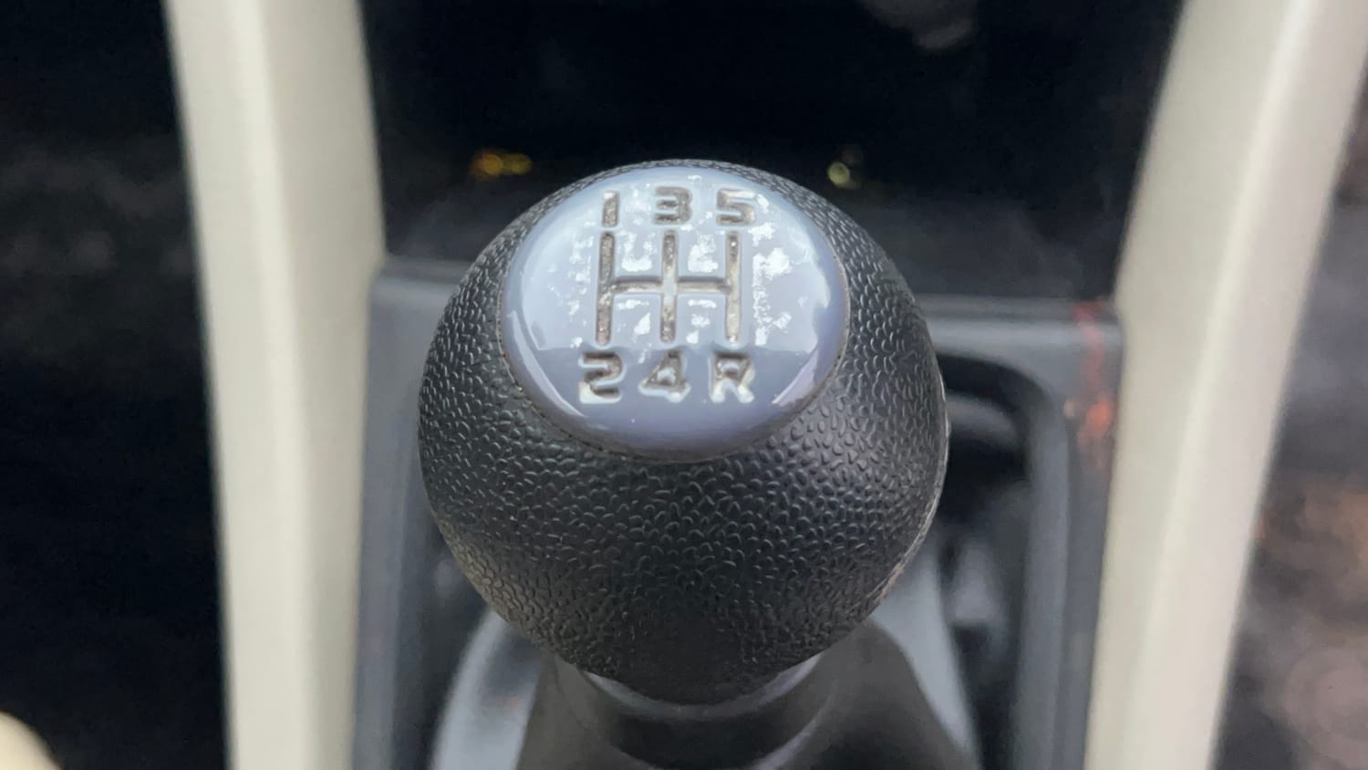 Used 2017 Maruti Suzuki Celerio ZXi Opt Petrol Manual interior GEAR  KNOB VIEW