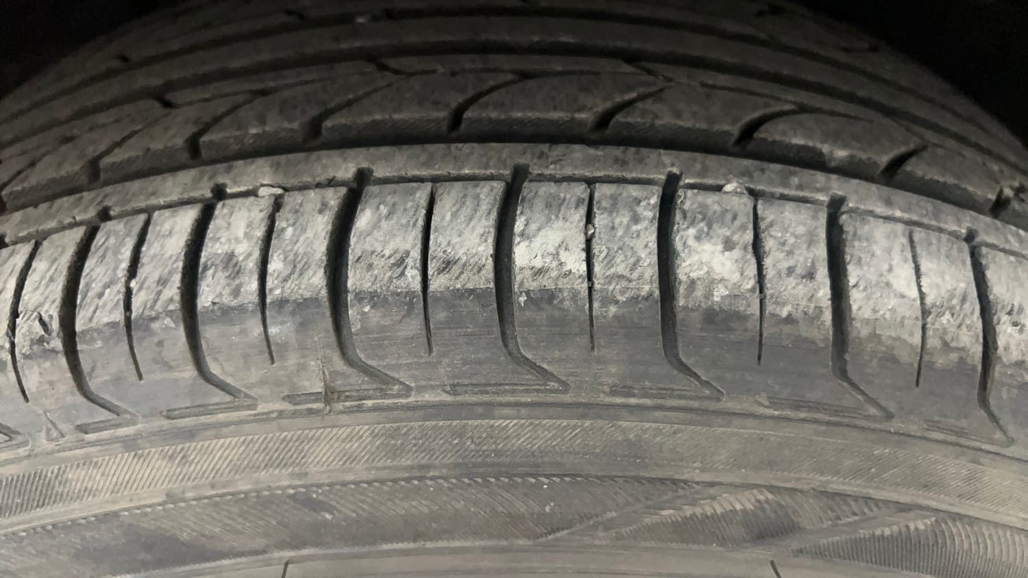Used 2020 Tata Nexon XZA Plus (O) Dual Tone Petrol Automatic tyres RIGHT FRONT TYRE TREAD VIEW