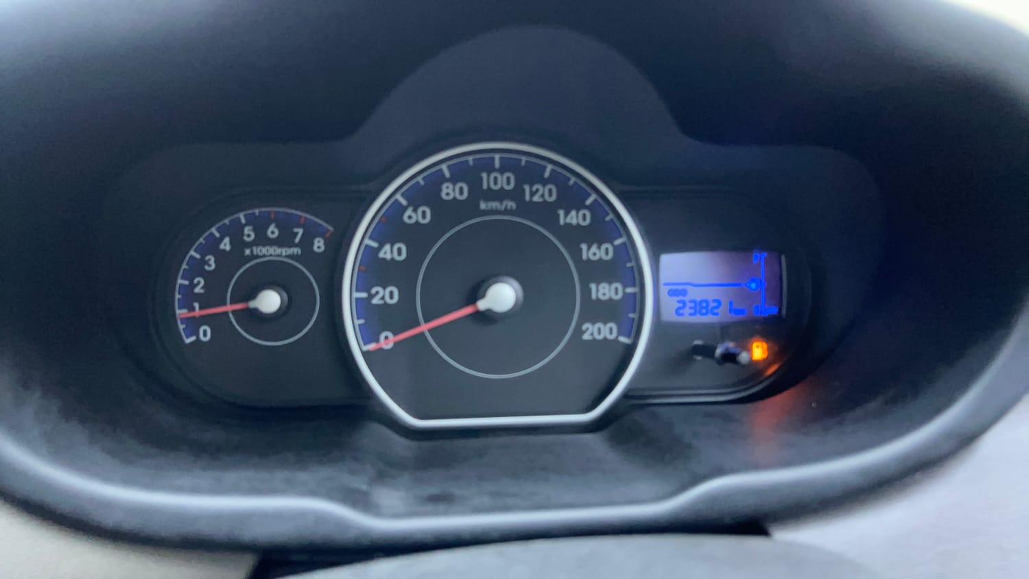 Used 2015 Hyundai i10 Sportz 1.1 iRDE2 Petrol Manual interior CLUSTERMETER VIEW