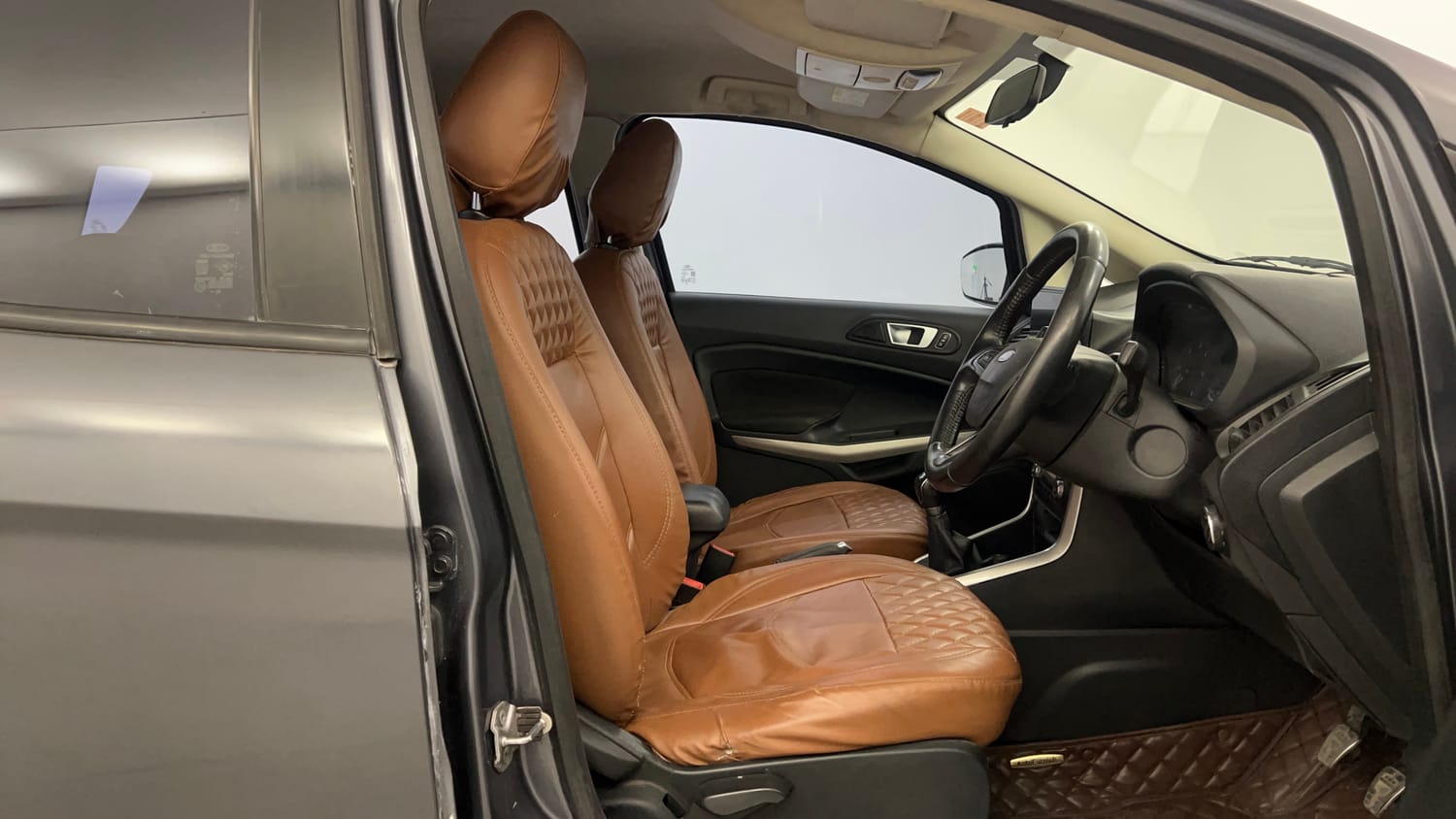 Used 2018 Ford EcoSport Titanium 1.5L TDCi Diesel Manual interior RIGHT SIDE FRONT DOOR CABIN VIEW