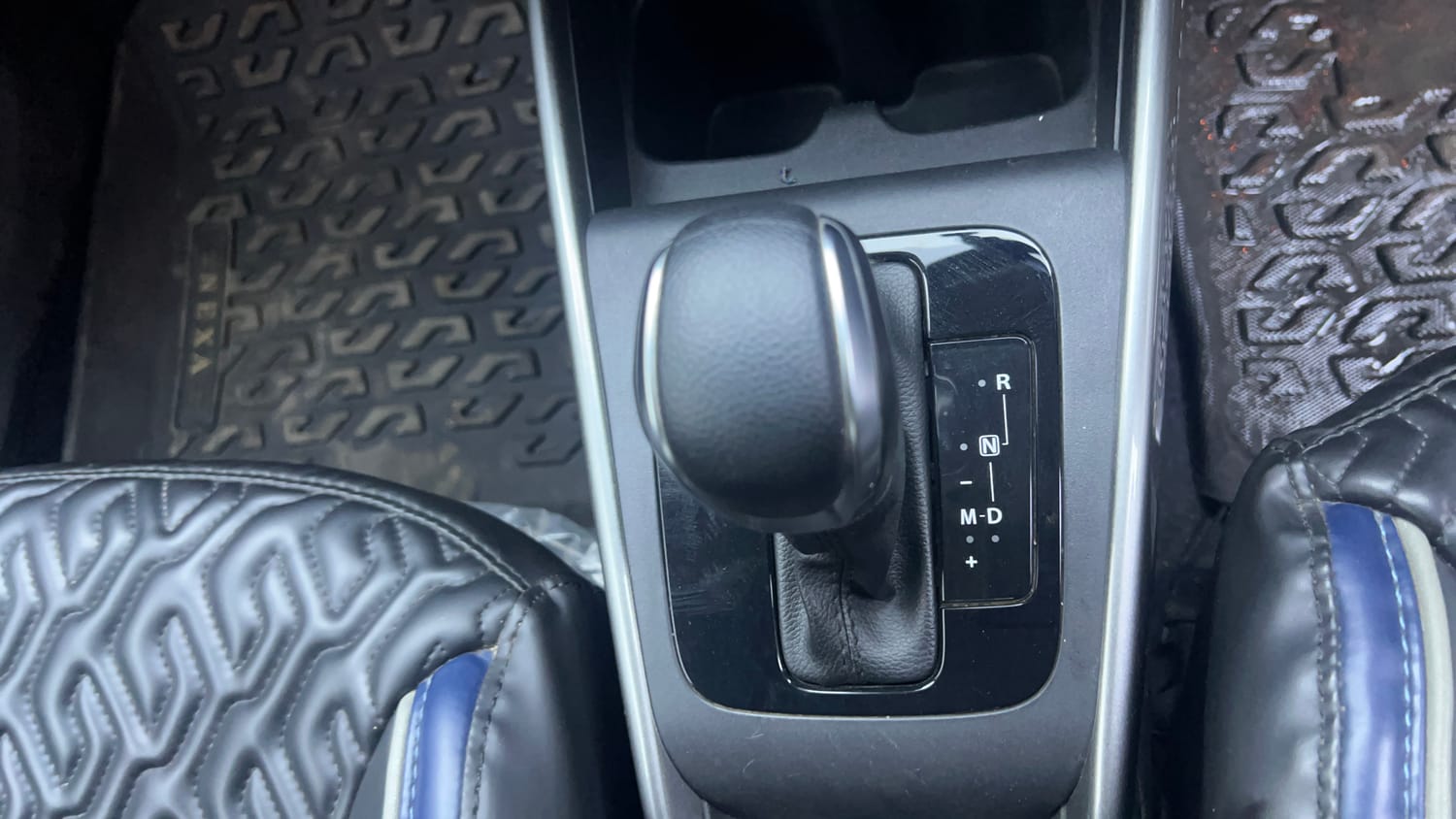 Used 2024 Maruti Suzuki Baleno Zeta AGS Petrol Automatic interior GEAR  KNOB VIEW