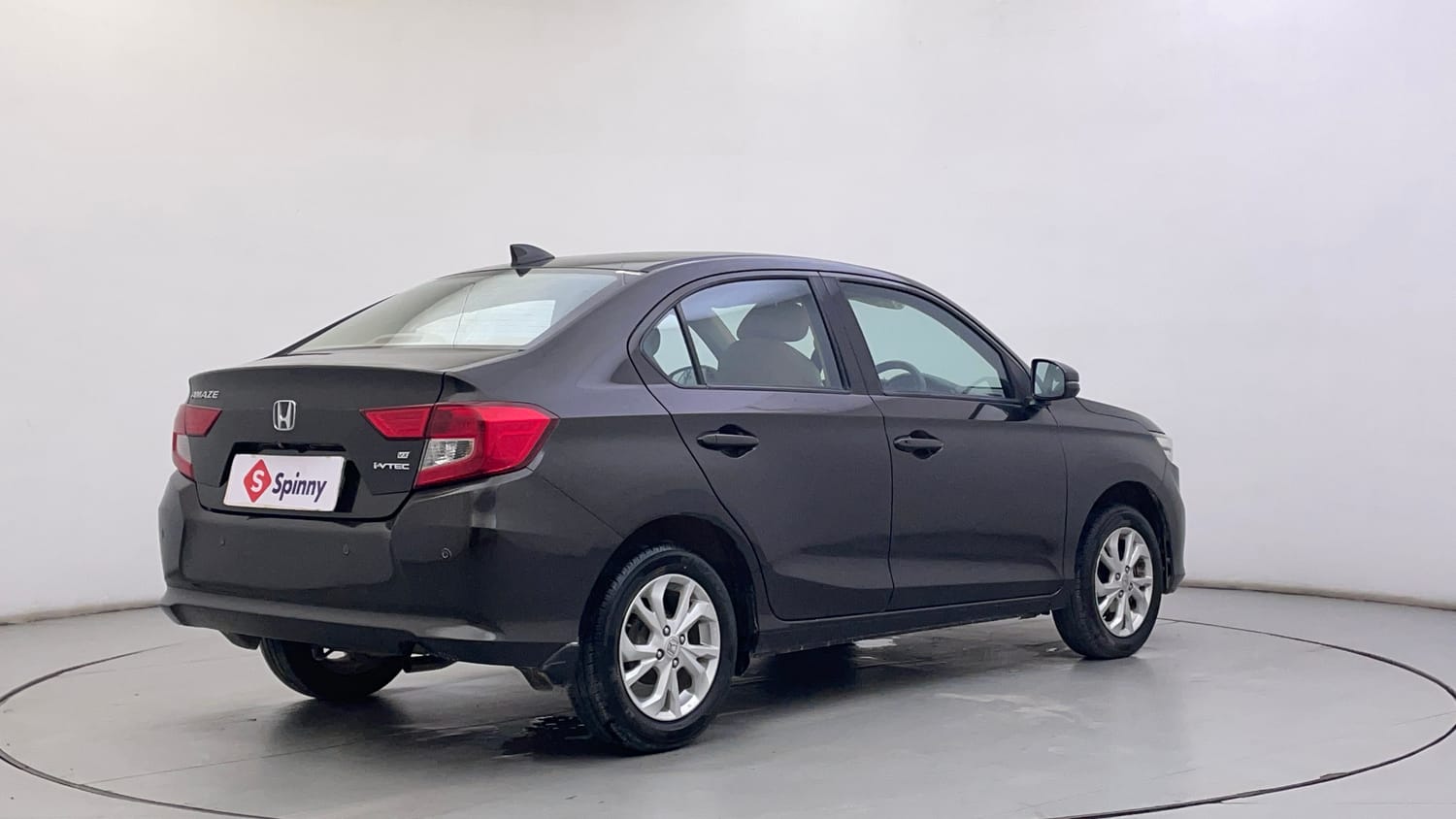 Used 2020 Honda Amaze 1.2 VX CVT Petrol Petrol Automatic exterior RIGHT REAR CORNER VIEW