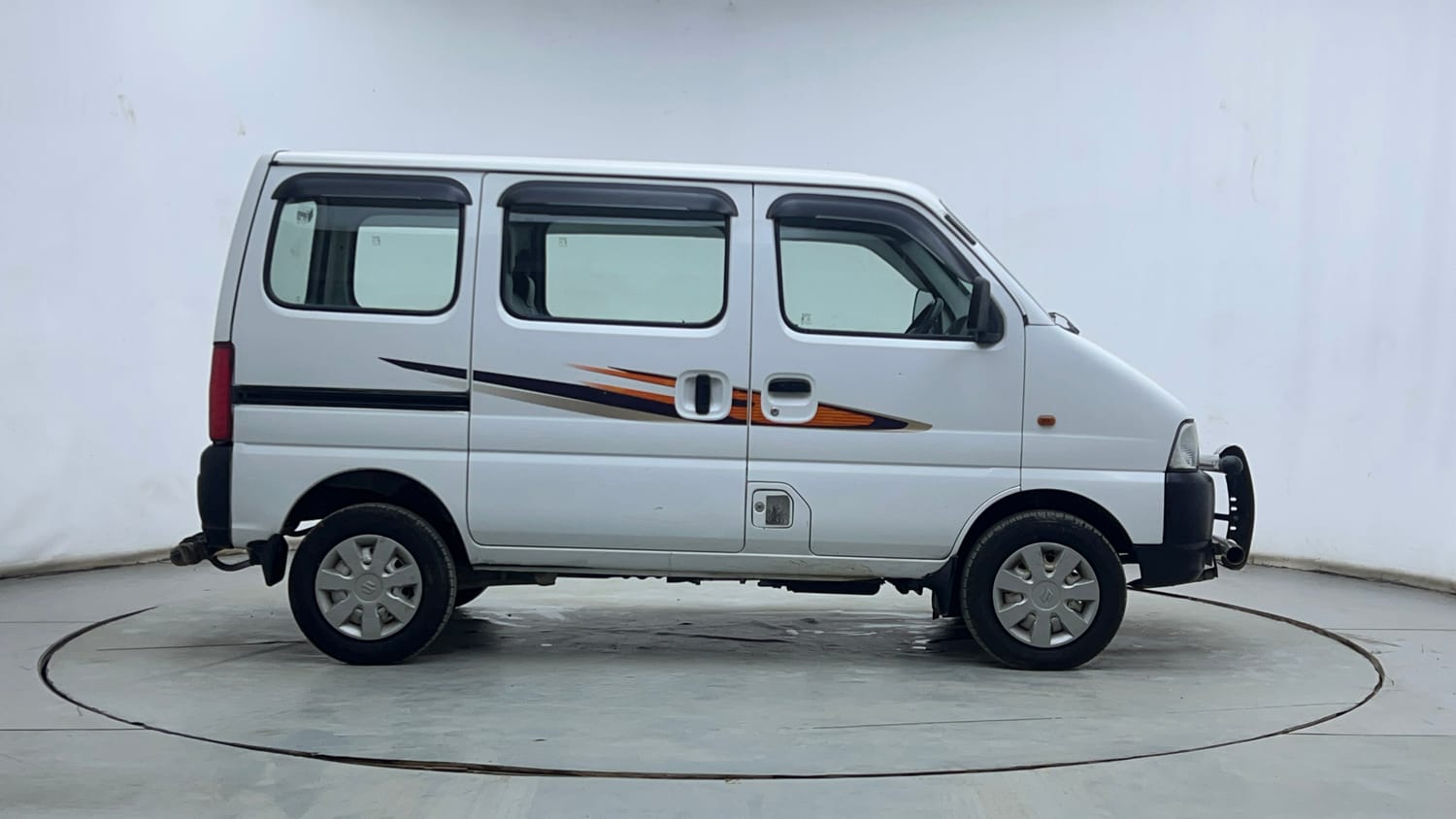 Used 2019 Maruti Suzuki Eeco 5 STR WITH A/C+HTR Petrol Manual exterior RIGHT SIDE VIEW