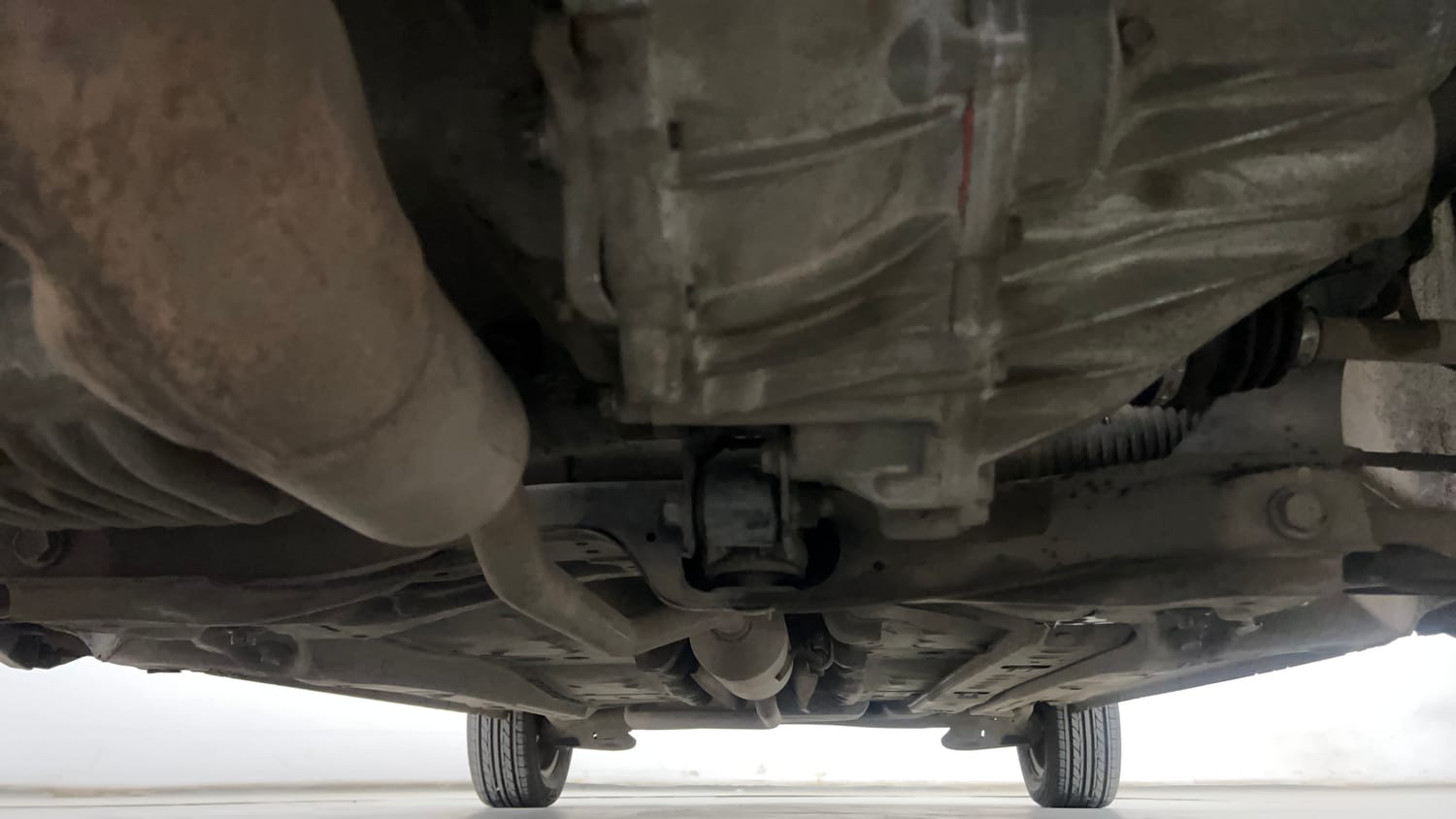 Used 2013 Toyota Etios Liva G Petrol Manual extra FRONT LEFT UNDERBODY VIEW