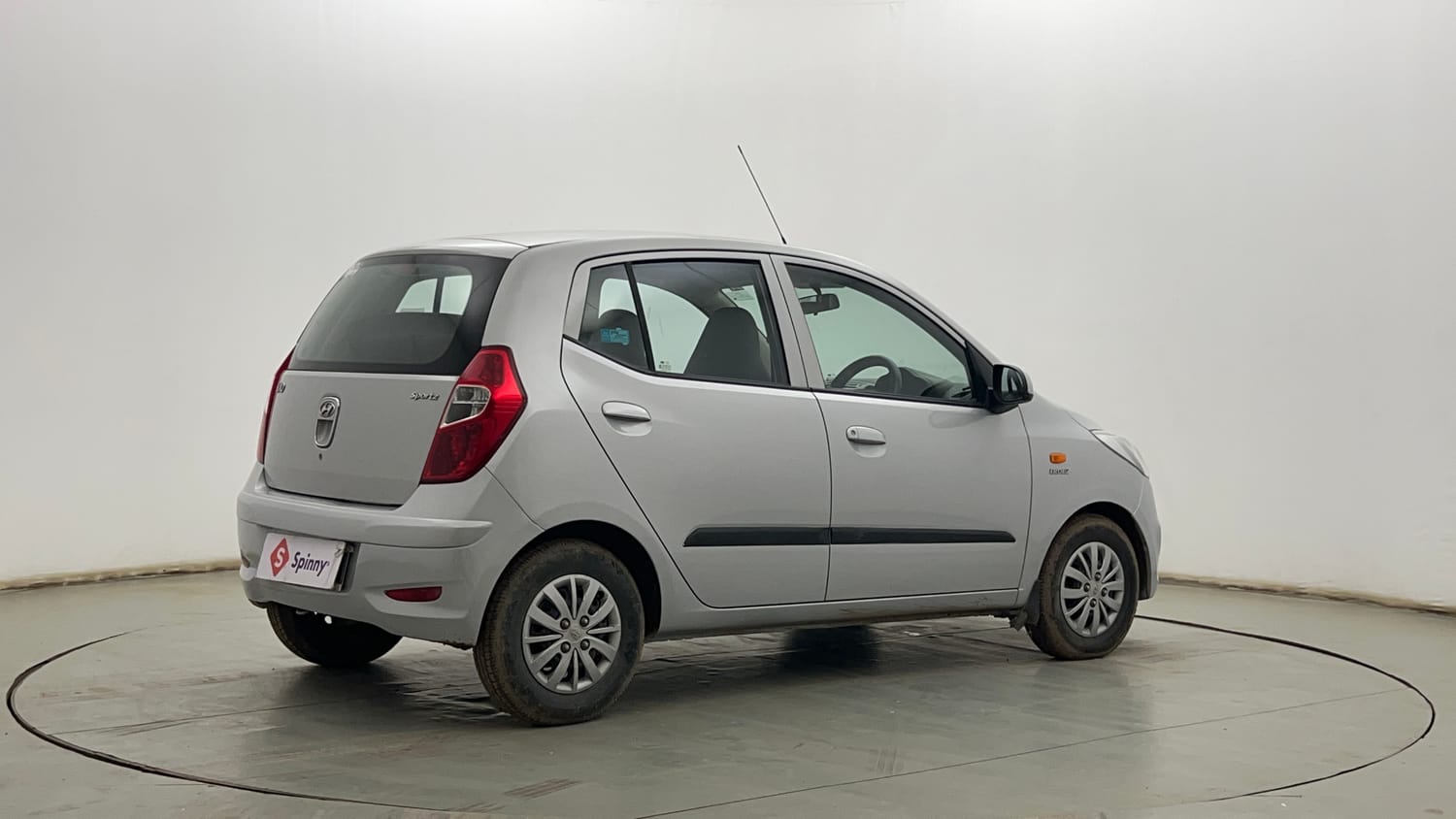 Used 2016 Hyundai i10 Sportz 1.1 iRDE2 Petrol Manual exterior RIGHT REAR CORNER VIEW