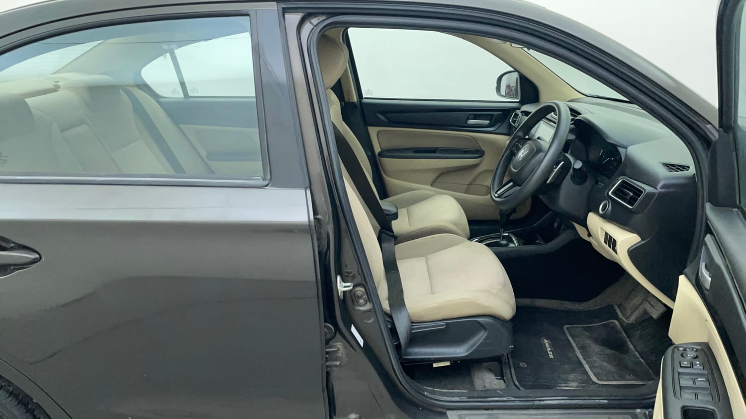 Used 2020 Honda Amaze 1.2 VX CVT Petrol Petrol Automatic interior RIGHT SIDE FRONT DOOR CABIN VIEW