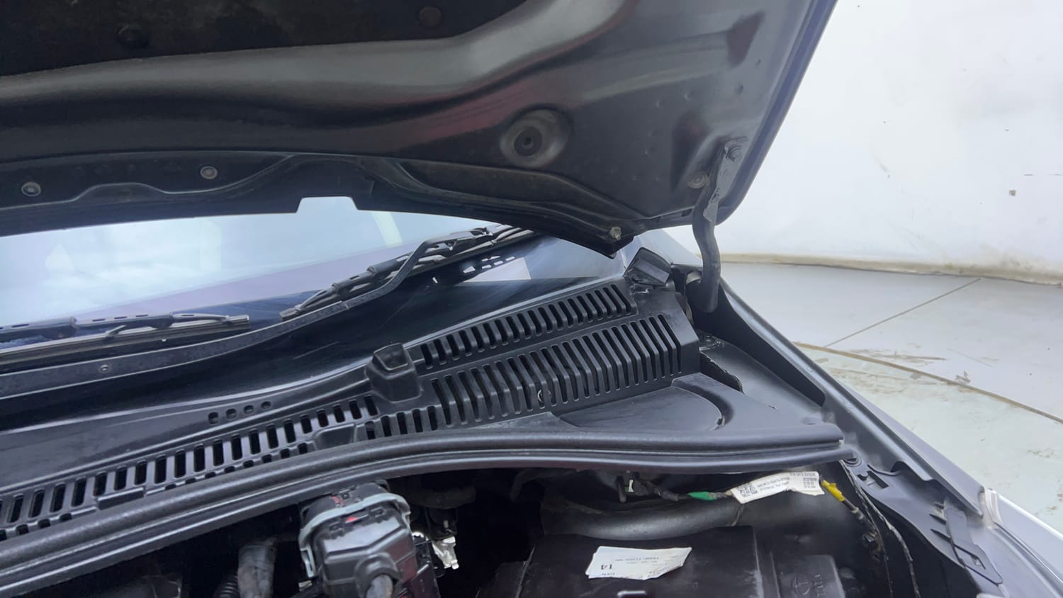 Used 2024 Tata Tiago XZ Plus Petrol Manual engine ENGINE LEFT SIDE HINGE & APRON VIEW