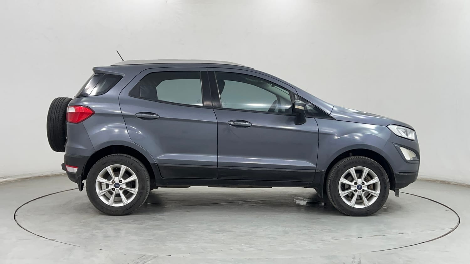 Used 2018 Ford EcoSport Titanium 1.5L TDCi Diesel Manual exterior RIGHT SIDE VIEW