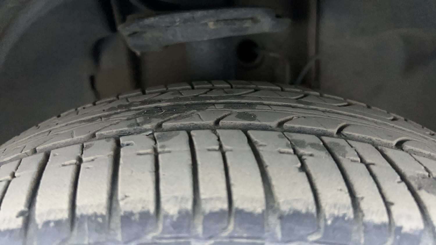 Used 2024 Tata Tiago XZ Plus Petrol Manual tyres RIGHT FRONT TYRE TREAD VIEW