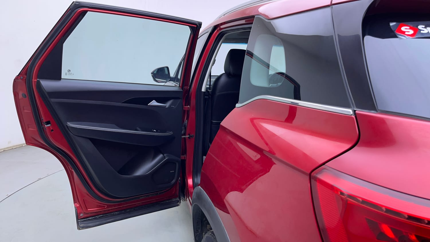 Used 2021 MG Motors Hector Sharp 1.5 Petrol Turbo DCT Petrol Automatic interior LEFT REAR DOOR OPEN VIEW
