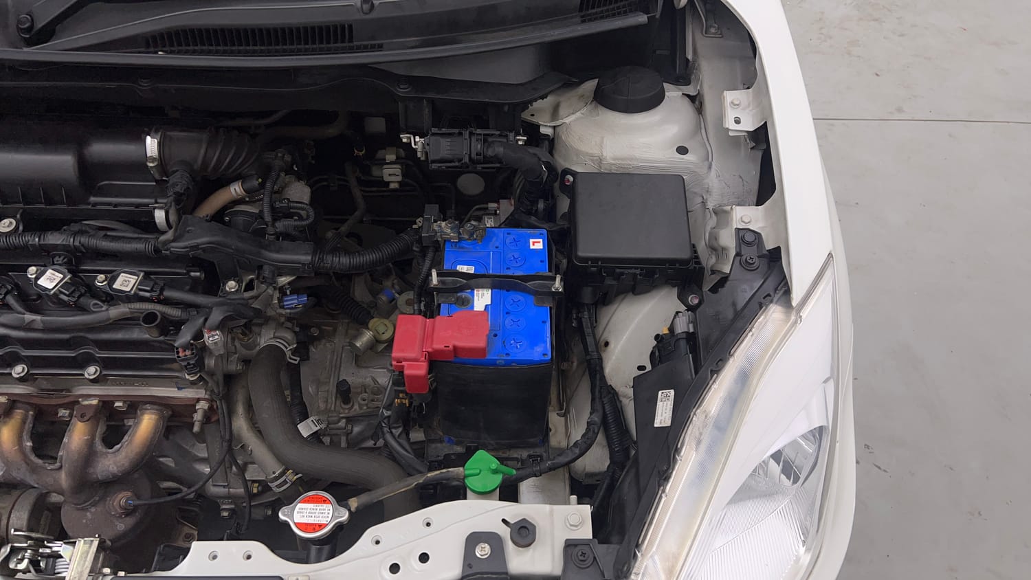 Used 2018 Maruti Suzuki Dzire ZXi Petrol Manual engine ENGINE LEFT SIDE VIEW