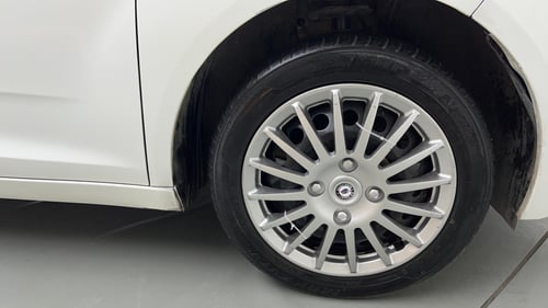 Used 2022 Tata Altroz XT Petrol Petrol Manual tyres RIGHT FRONT TYRE RIM VIEW