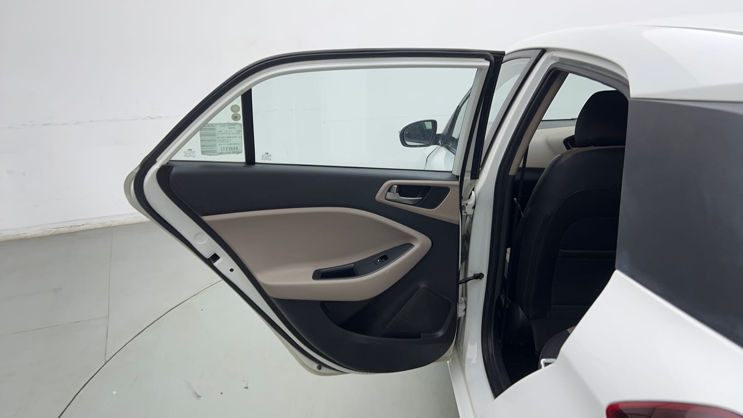Used 2015 Hyundai Elite i20 Sportz 1.2 Petrol Manual interior LEFT REAR DOOR OPEN VIEW
